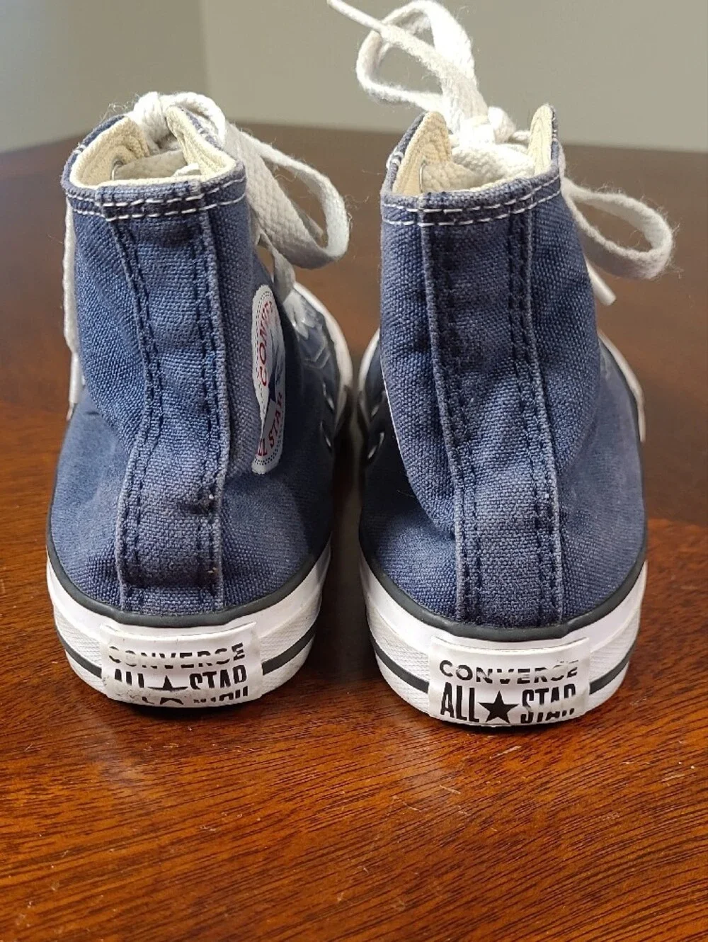 Converse Chuck Taylor All Star Kids High-Top Sneakers in Blue and White US 13